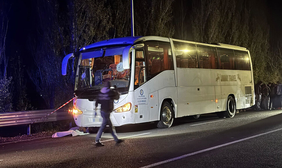 Pistojos komandos sirgalių autobusas buvo apmėtytas akmenimis po rungtynių su Riečio klubu.