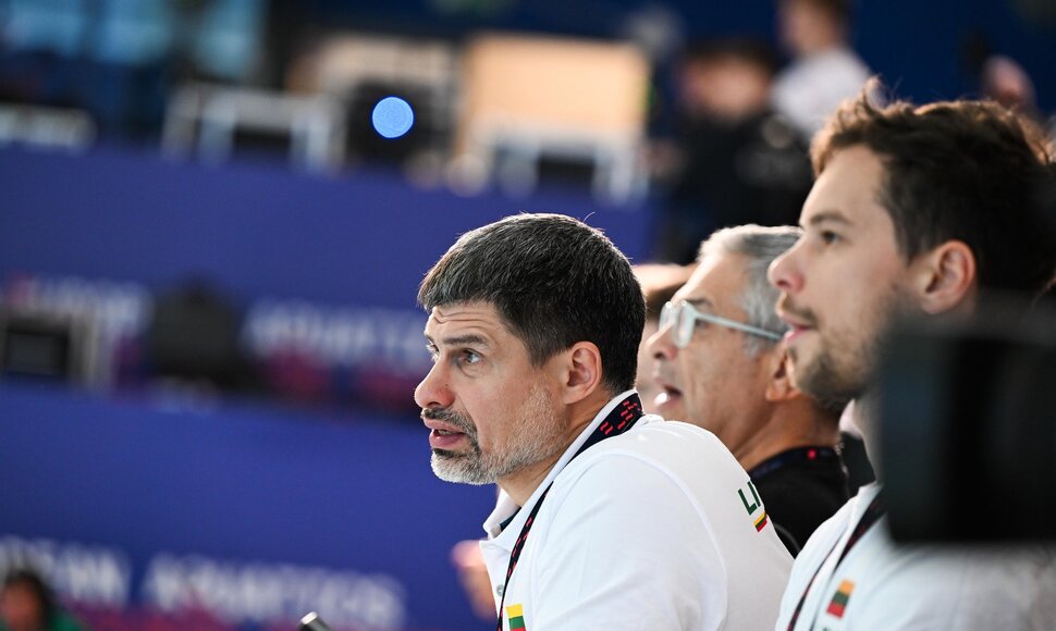 Lietuvos plaukikai startavo estafetėje 4 po 50 m kompleksiniu plaukimu.Jurijus Va&scaron;čenkovas