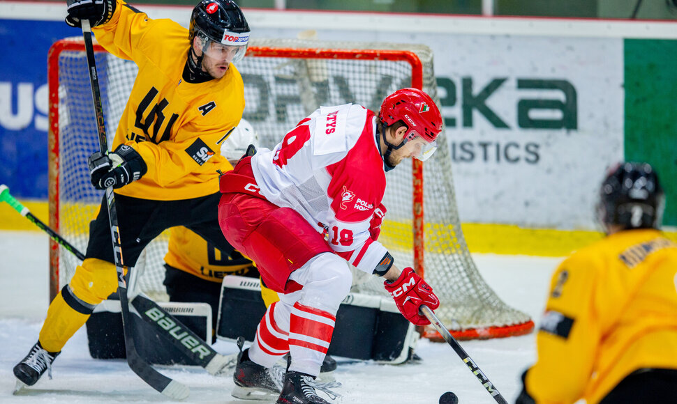 Lietuvos ir Lenkijos ledo ritulio kontrolines rungtynes 3:1 laimėjo lenkai.