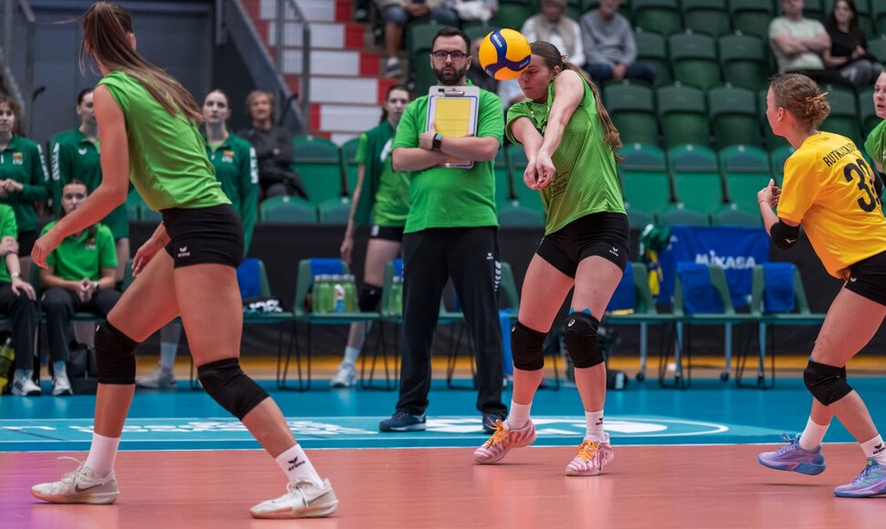 Lietuvos moterų tinklinio rinktinė nusileido &Scaron;vedijai.