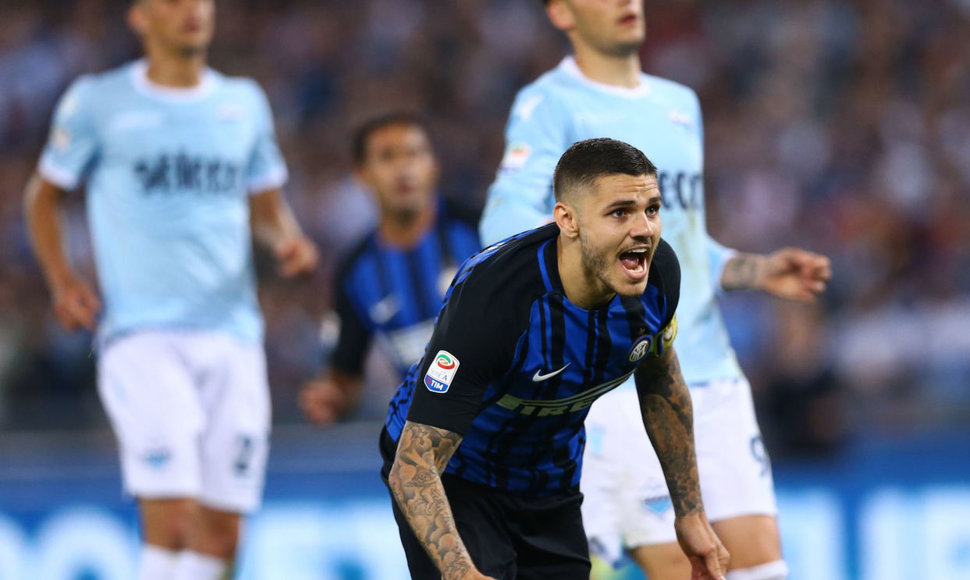 Milano „Inter“ futbolininkai 3:2 palaužė „Lazio“ svarbiose rungtynėse Italijos lygoje.