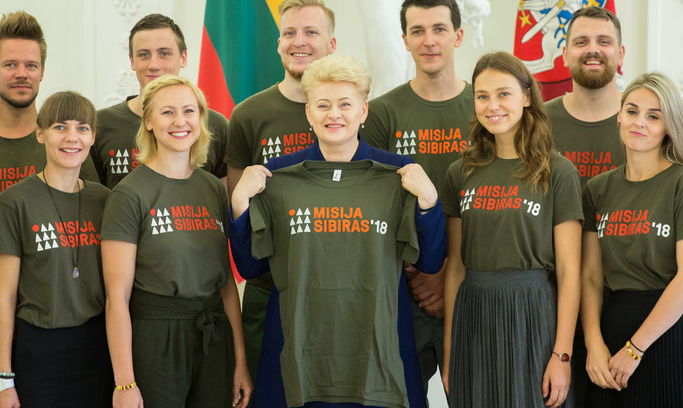 Dalia Grybauskaitė ir  „Misija Sibiras 18“ dalyviai