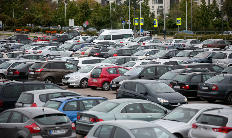 Automobilių stovėjimo aikštelė