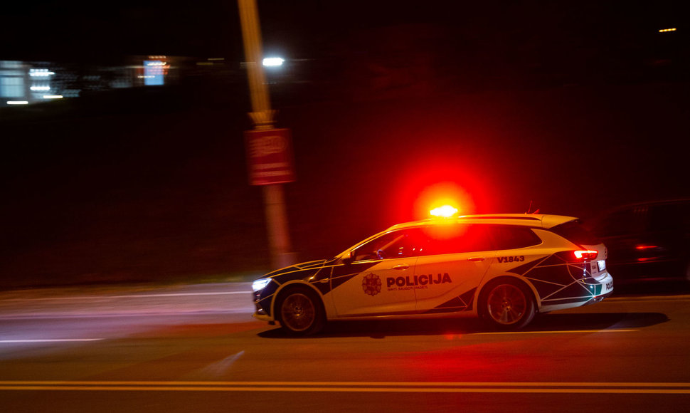 Naktinis kelių policijos reidas