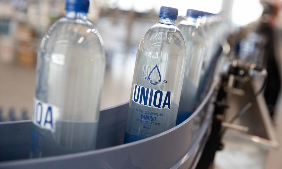 „Uniqa“ natūralaus mineralinio vandens gamyklos atidarymo akimirka