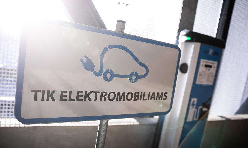 Elektromobilis