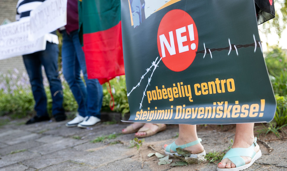 Protestas prieš migrantų apgyvendinimą Dieveniškėse