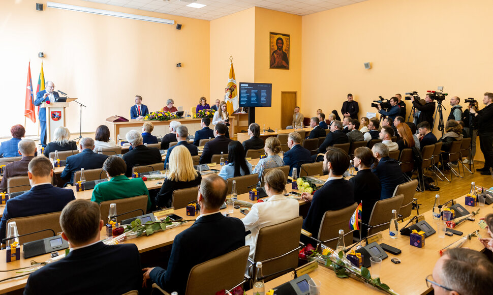 Pirmasis naujos Vilniaus rajono savivaldybės tarybos posėdis