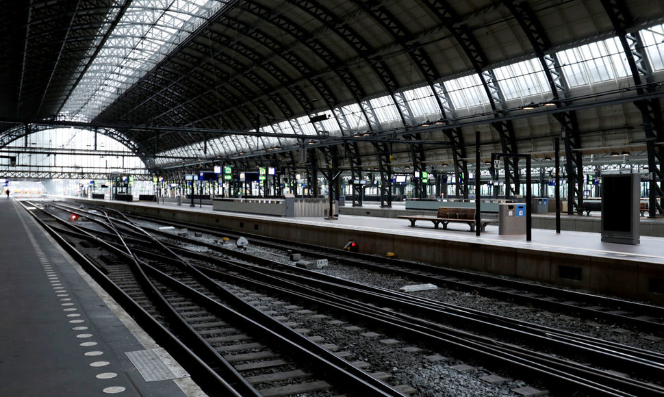 Nyderlanduose viešojo transporto darbuotojai surengė streiką