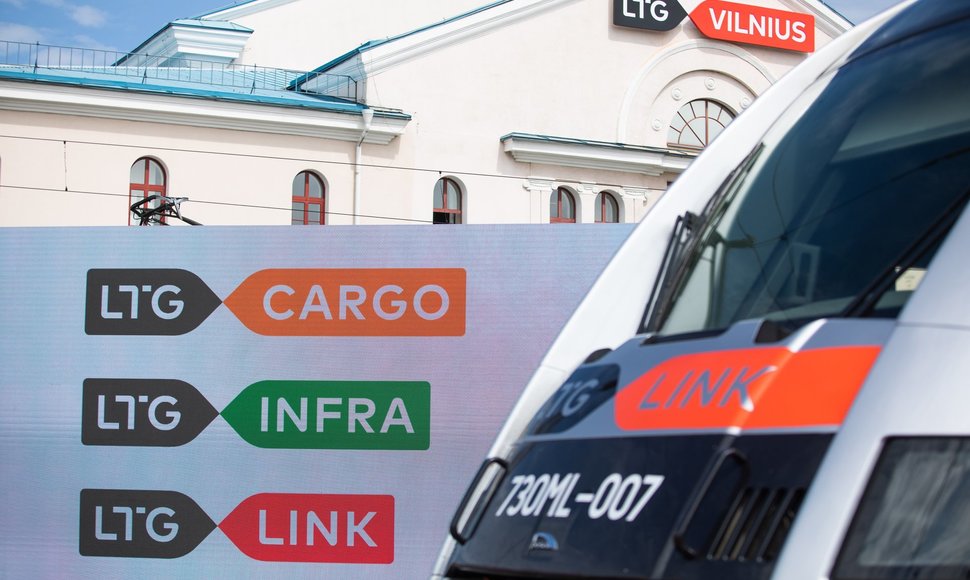 „Lietuvos geležinkeliai“ keičia logotipą ir visų grupės įmonių prekės ženklus