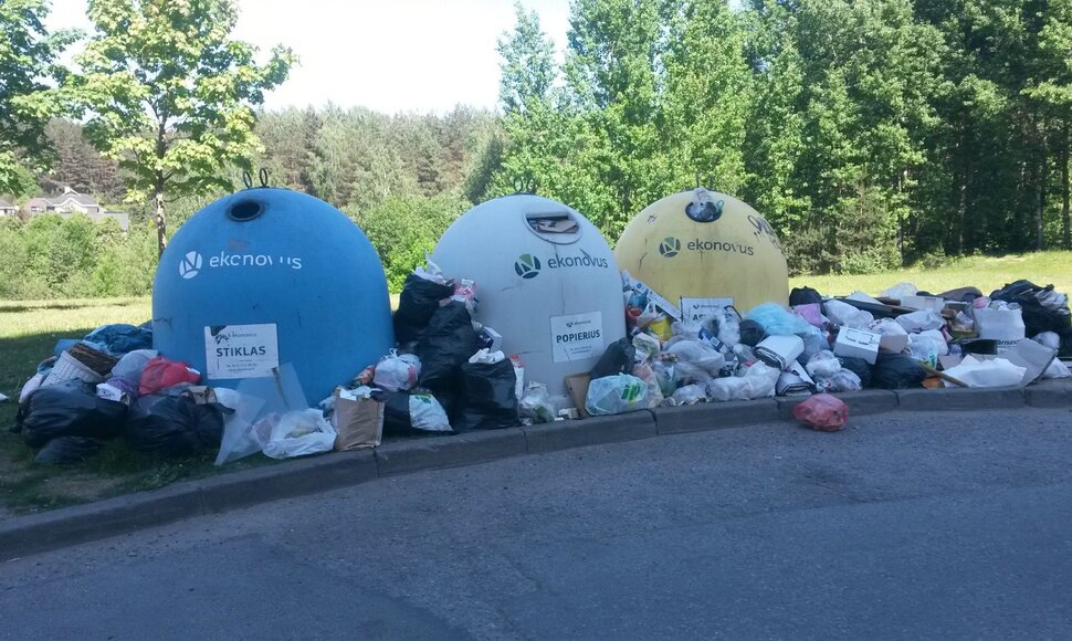 Šiukšlės Vilniuje, S.Stanevičiaus gatvėje