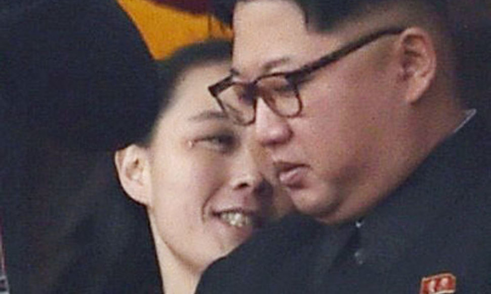 Kim Yo Jong ir Kim Jong Unas