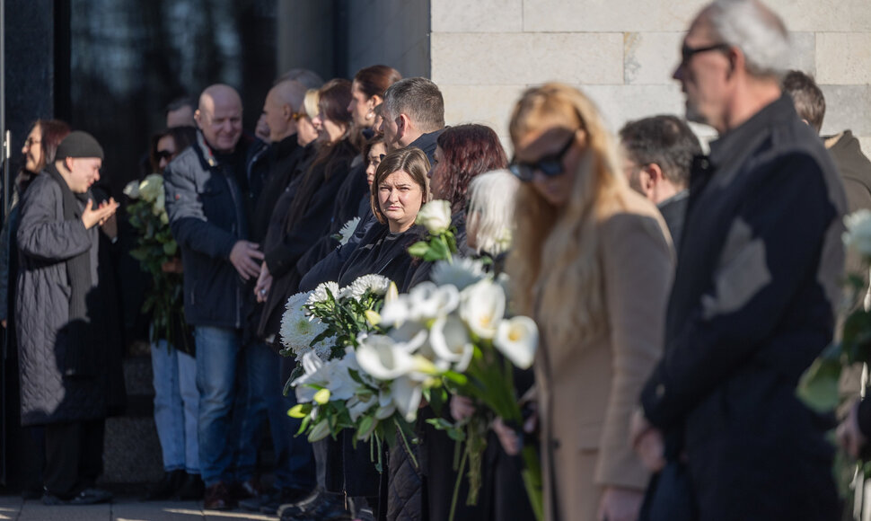I&scaron;lydimas amžinam poilsiui fotografas Raimundas Adžgauskas