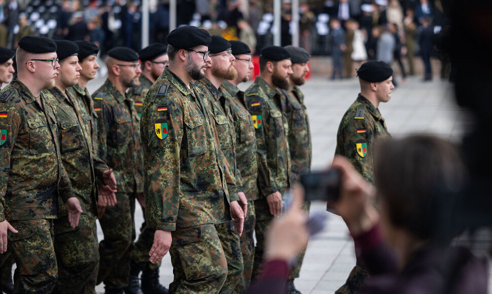 Vokietijos 45-osios &scaron;arvuotosios brigados inauguracija