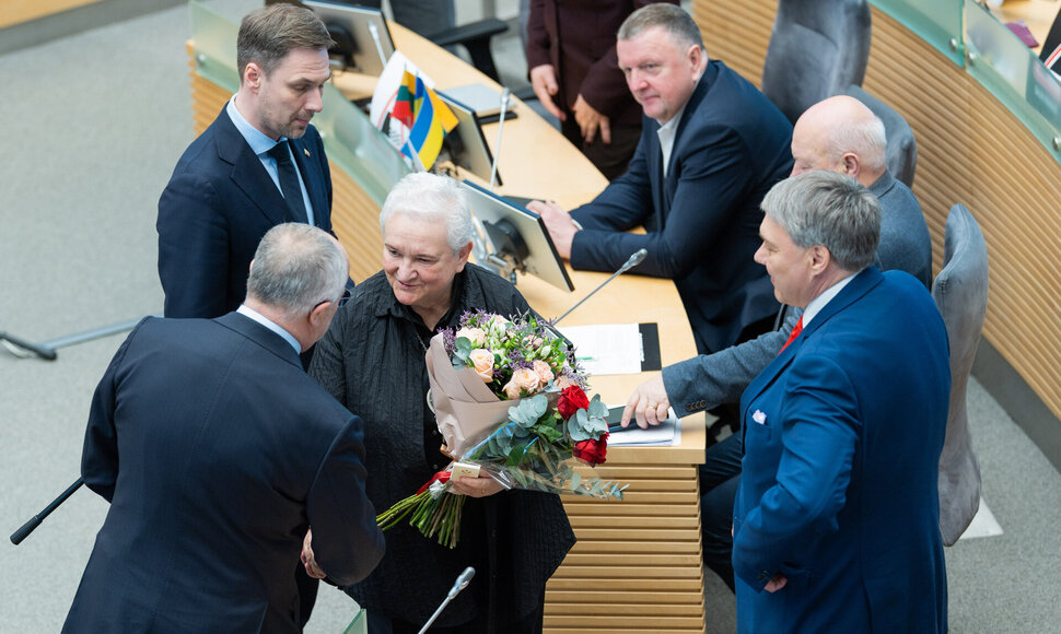 Seime prisiekė nauja Seimo narė demokratė Vilija Targamadzė