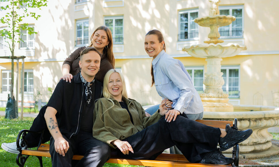 Lion Ceccah pritariantieji vokalistai