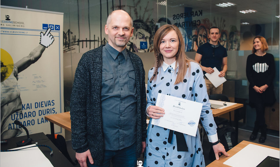 Inga Pabrėžė „Vilnius Coding School“ mokymuose