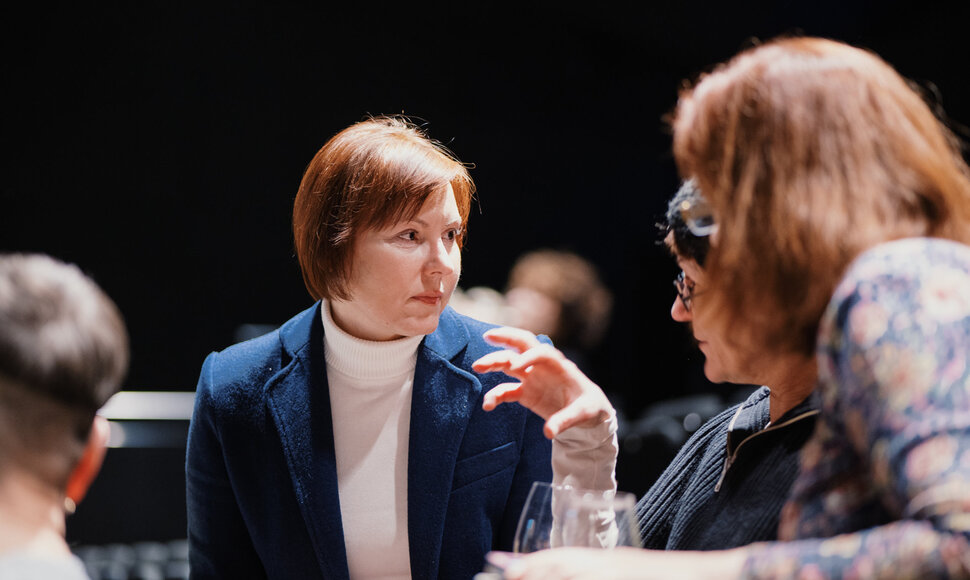 Lietuvos negalios organizacijų forumo vienetinių rūbų aukcionas