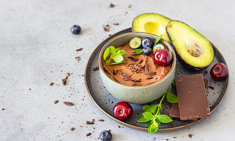 Šokolado ir avokadų desertas