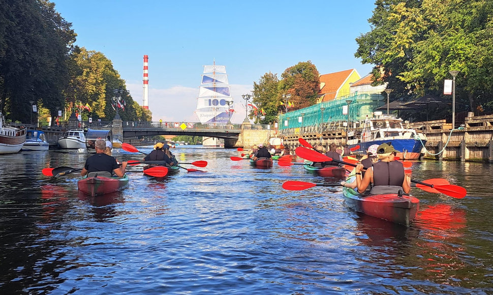 Nemokami baidarių irklavimo užsiėmimai sulaukė didžiulio vaikų susidomėjimo