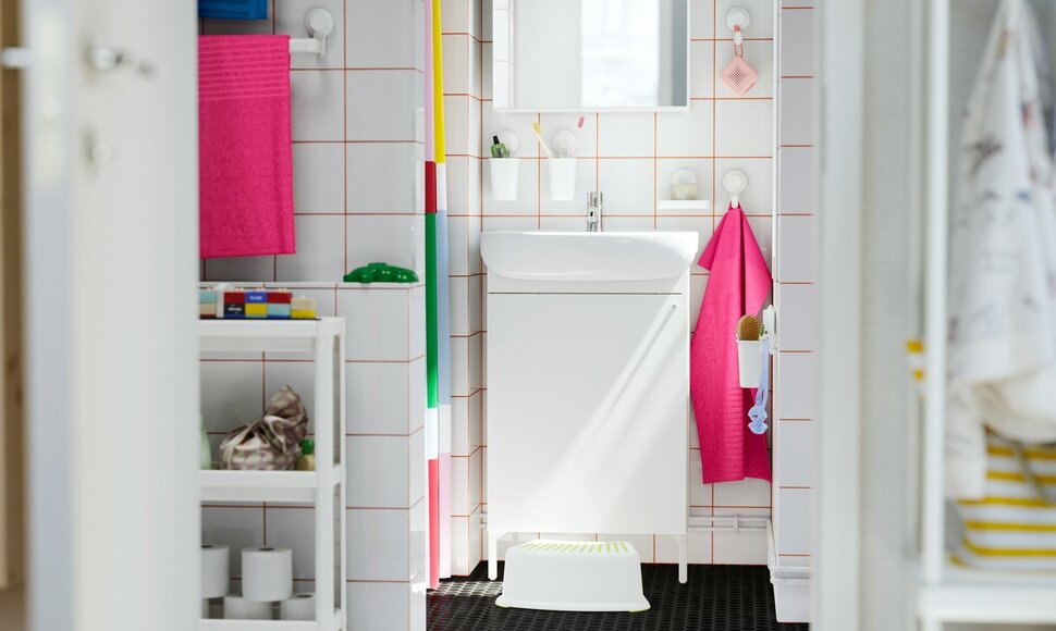 Pavasarinis vonios kambario atnaujinimas su IKEA: tai gali padaryti kiekvienas
