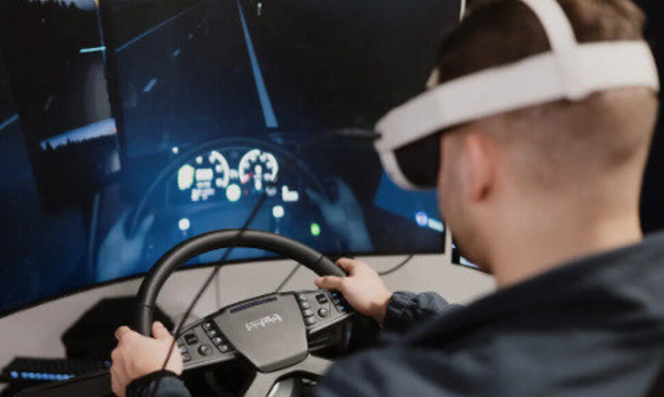 Nuo atrankos iki meistri&scaron;kumo: kaip lietuvi&scaron;ka VR platforma formuoja naujus vairuotojų rengimo standartus