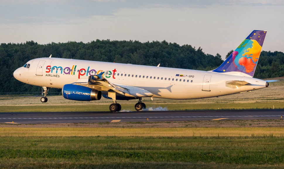 „Small Planet Airlines“ 