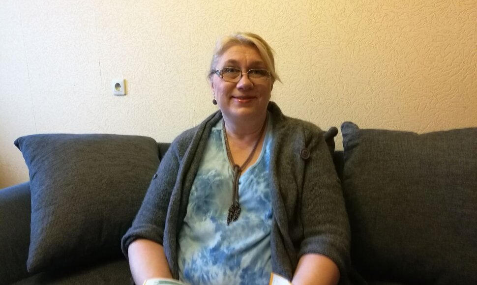 „Pradėjus gerti jonizuotą šarminį vandenį, ėmiau jaustis geriau, pusiausvyra, svaigimas praėjo, nebejaučiau pykinimo. Mano problemos išsisprendė”, – tvirtina moteris