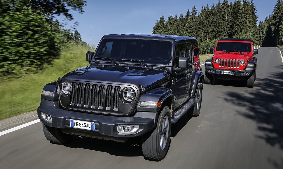 Ketvirtos kartos „Jeep Wrangler“, kuris galės pakeisti kabrioletą