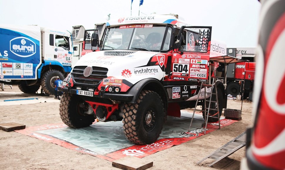 Dakaro ralio sunkvežimiai, kuriems lenktyniauti negalima