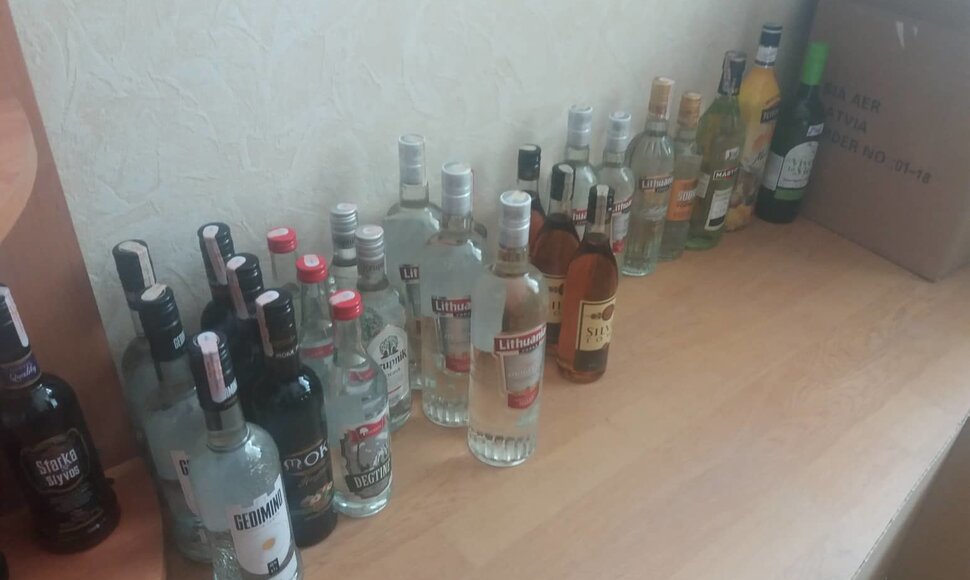 Nelegali parduotuvė