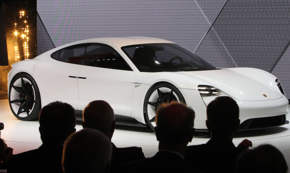 "Porsche e-Concept"