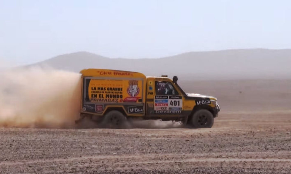 Šitaip atrodė Dakaro ralyje dalyvaujantis skrudintų bulvyčių furgonas