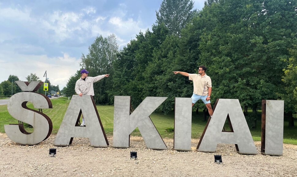 M-1 laidų vedėjai lankėsi &Scaron;akiuose