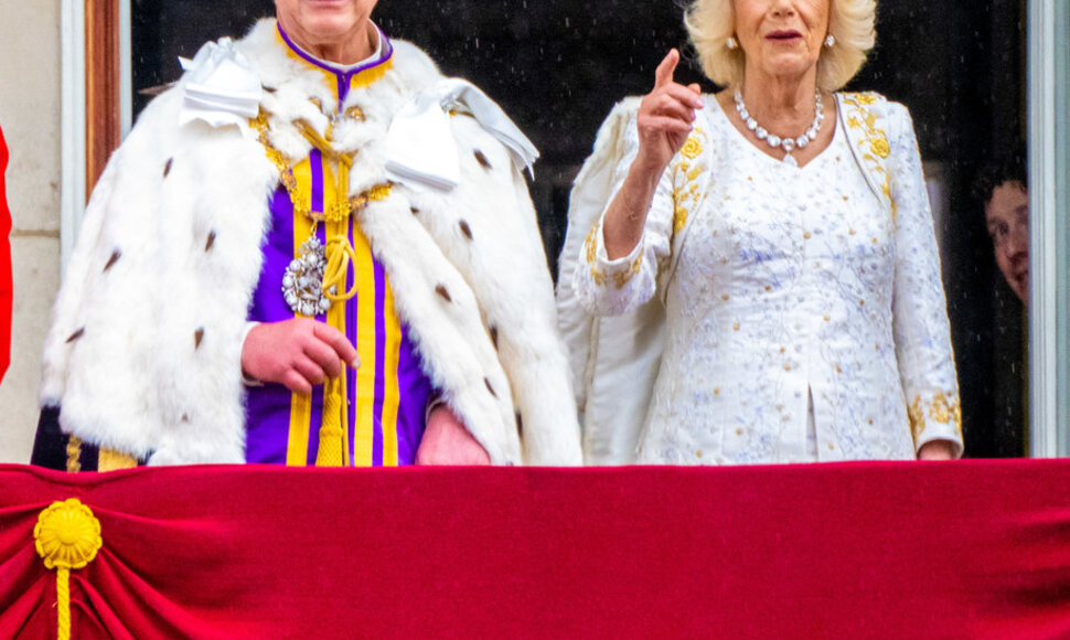 Karalius Karolis III, karalienė Camilla