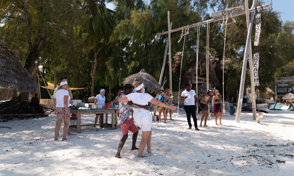 Roko Galvono ir močiučių nuotykiai Zanzibare