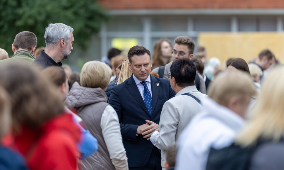 &Scaron;e&scaron;kinės atnaujintos centrinės aik&scaron;tės atidarymas