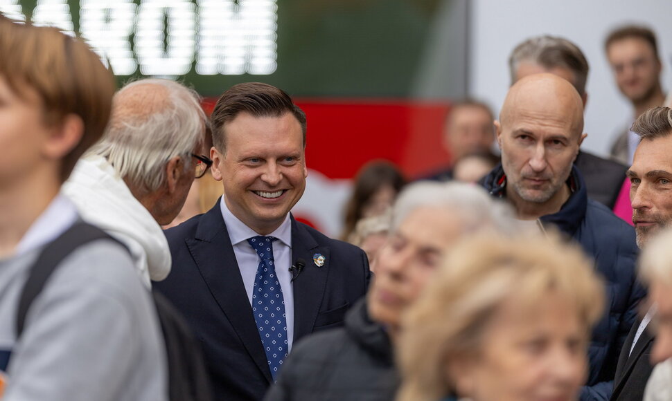 &Scaron;e&scaron;kinės atnaujintos centrinės aik&scaron;tės atidarymas