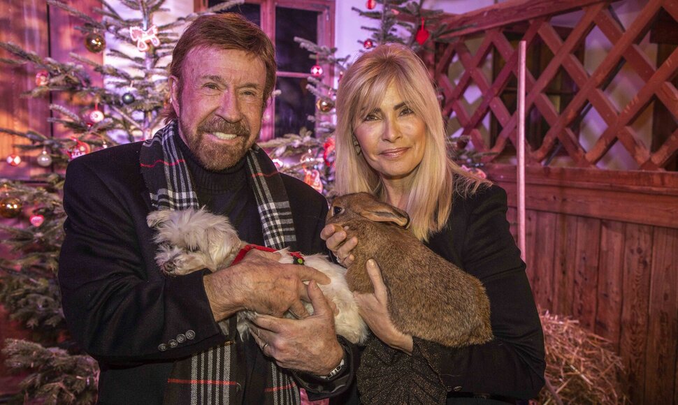 Chuckas Norrisas su žmona Gena O'Kelley