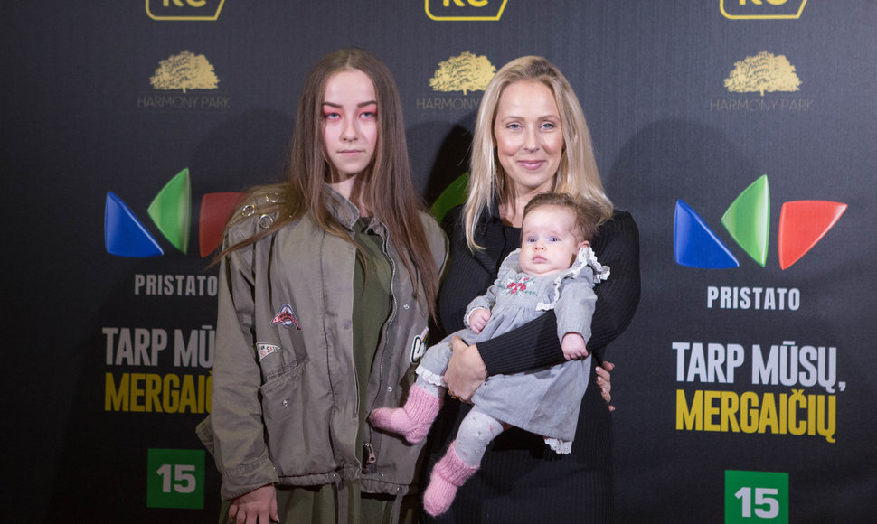 Ineta Stasiulytė su dukromis