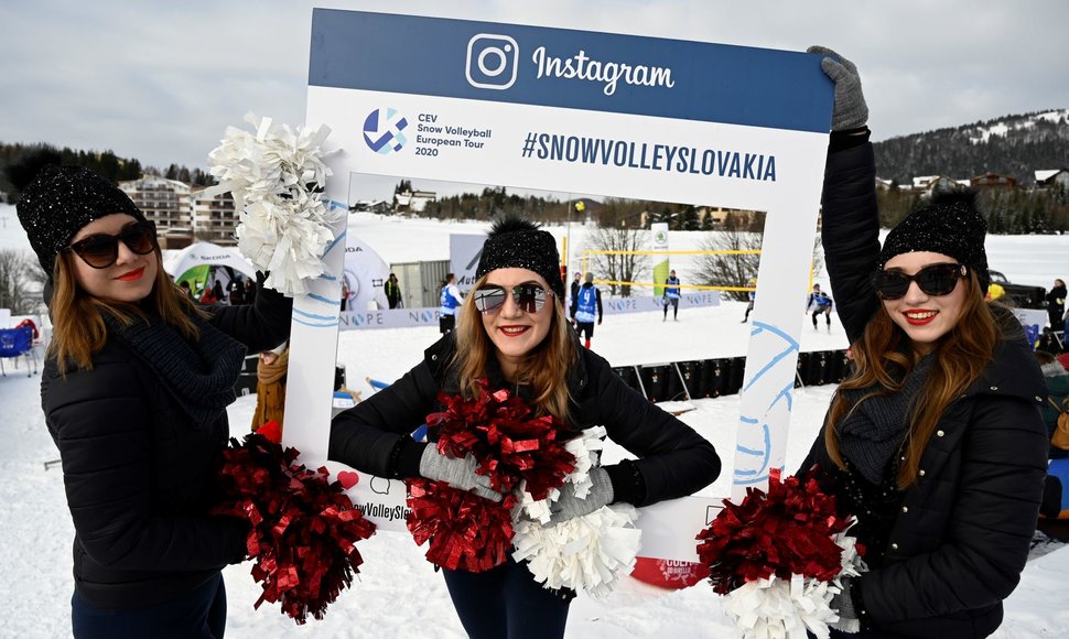 Lietuvos moterų sniego tinklinio komanda