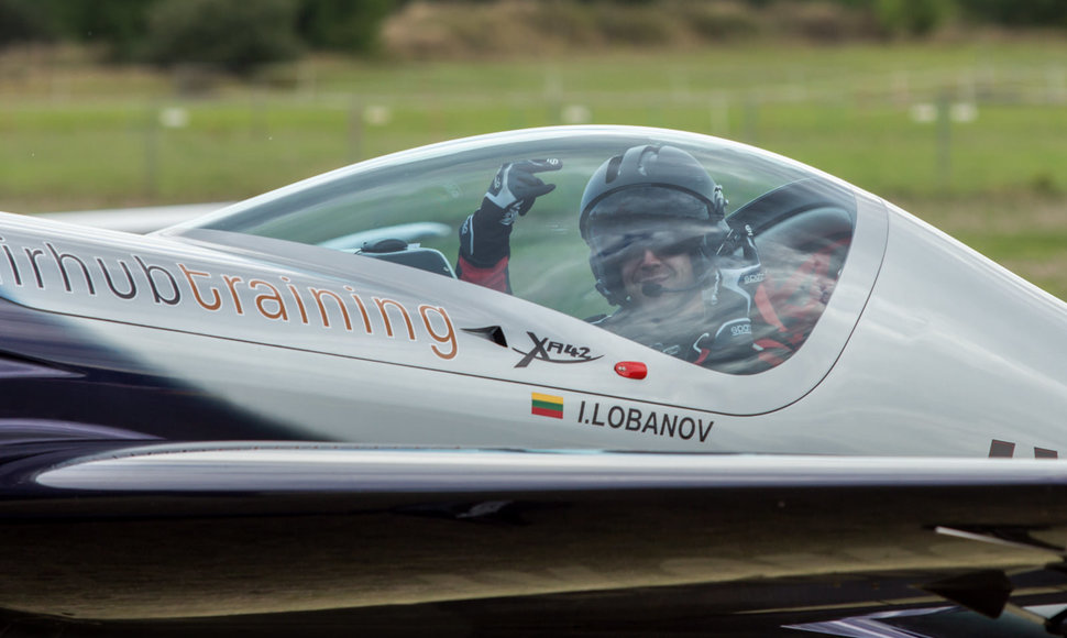 Igor Lobanov (lėktuvas „Xtreme Air XA42“ LY-OMG)