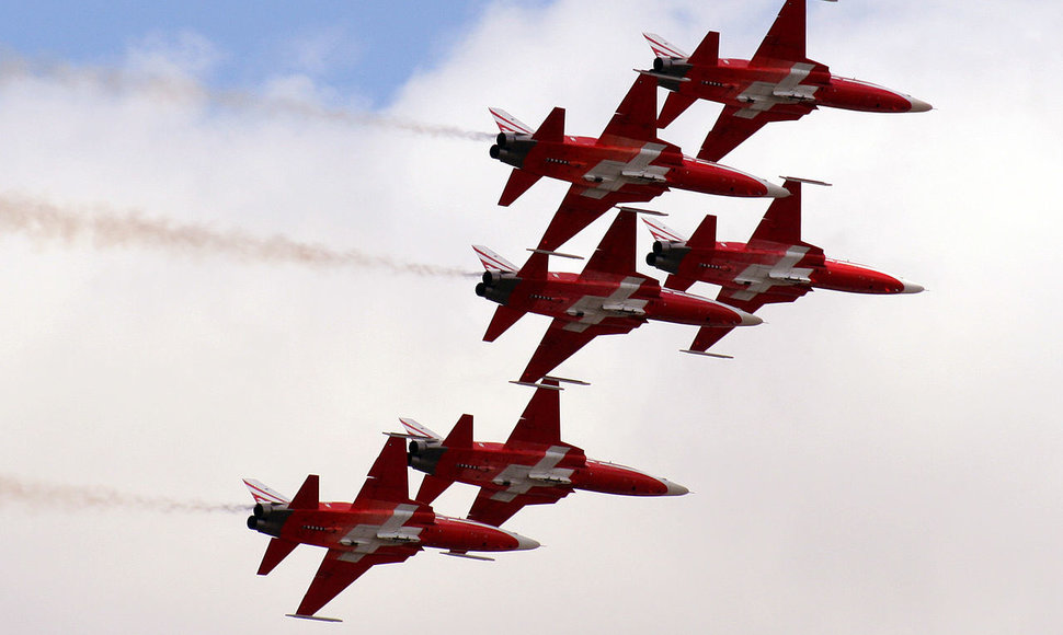 „Patrouille Suisse“ naudoja senus „Northrop F-5 Tiger II“ lėktuvus 