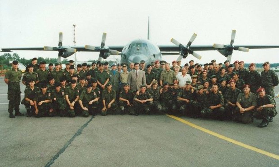 1994 m. rugpjūčio 22 d. i Kroatija išlydimas pirmasis Lietuvos karių būrys
