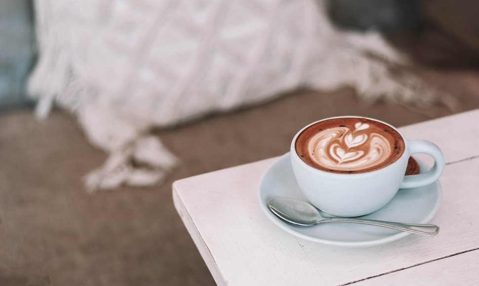 Kaip namuose ruošti nepriekaištingo skonio kavą?