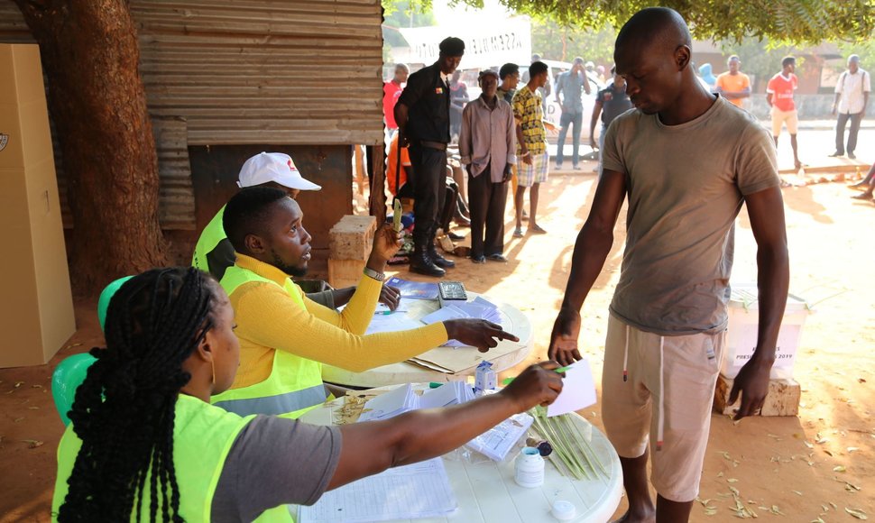 Bisau Gvinėjoje vyksta antrasis prezidento rinkimų turas