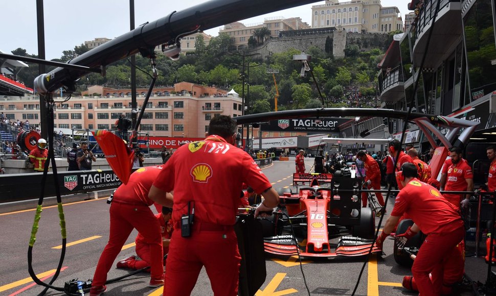 Prasideda „Formulės 1“ kvalifikacija Monake