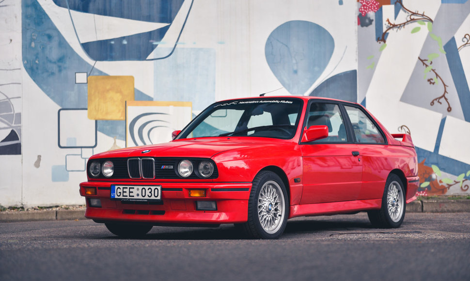 BMW M3 E30