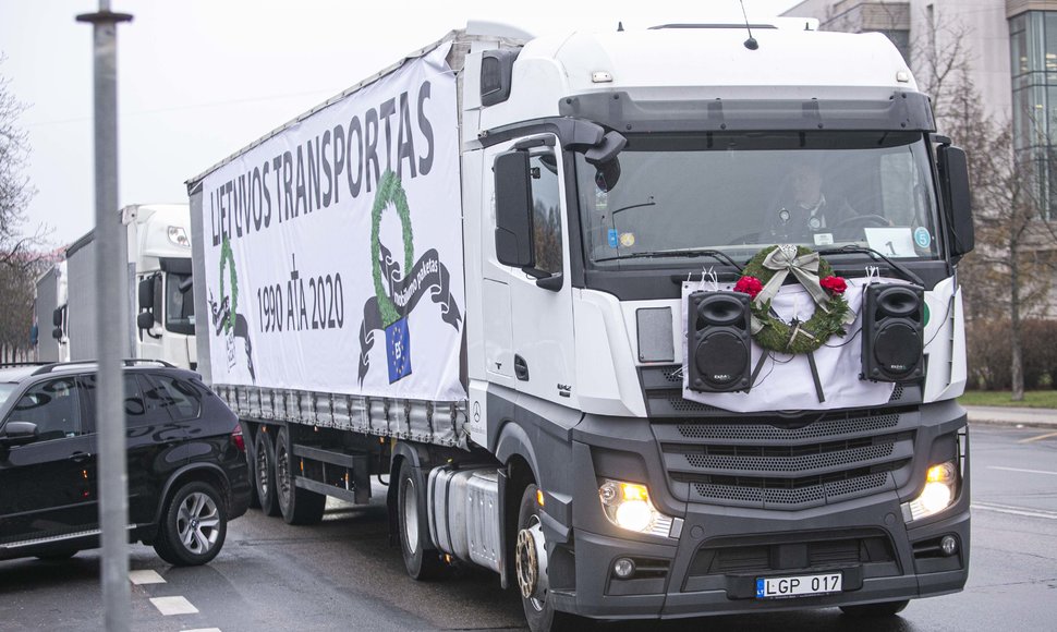 Protestuojantys vežėjai užplūdo Vilniaus centrą