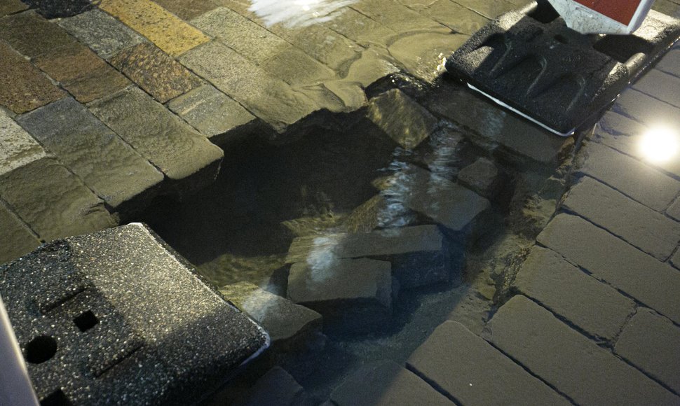 Vandentiekio avarija Trakų gatvėje
